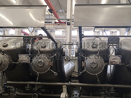 四管毛毛蟲機(jī)